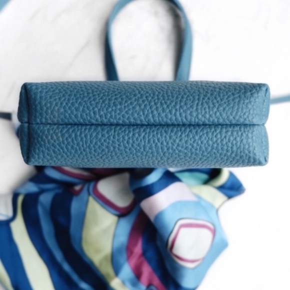 "Hello, Im Blue Ivy" (CLOSING CLOSET SALE) - Picture 6 of 6